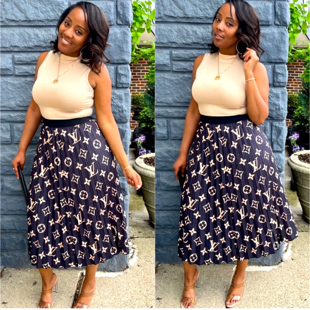 Designer-Inspired Black Logo Print Circle Skirt - Elegant Women's Skater Skirt